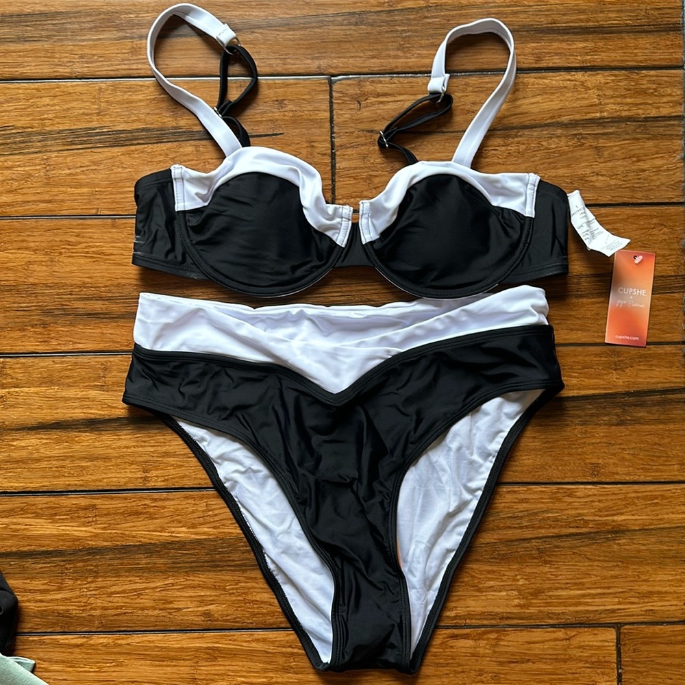 Brand New Jojo feltcher 2 piece Bathing Suit